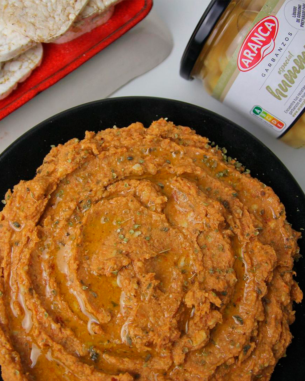 Hummus estilo sobrasada vegana by @veganeando