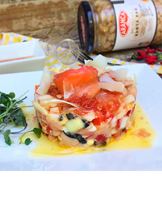 Empedrat de fesols de Santa Pau con salmón y parmesano, con vinagreta de tomate by @dolorssmateu